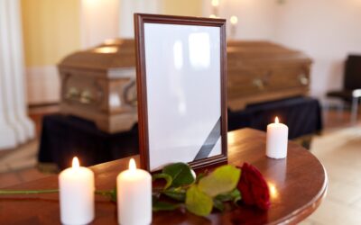 Camera ardente e veglia funebre: significato, organizzazione e importanza del saluto finale