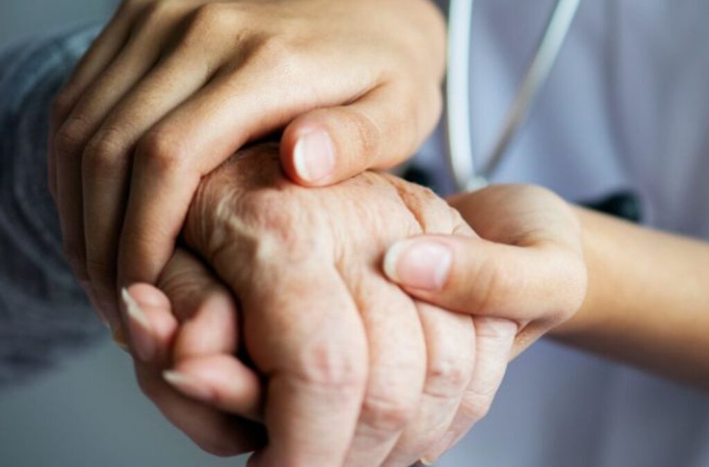 Decesso in ospedale: cosa devono fare i familiari passo dopo passo
